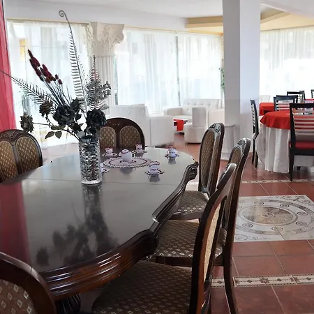 Krenari Hotel Golem (Tirana)